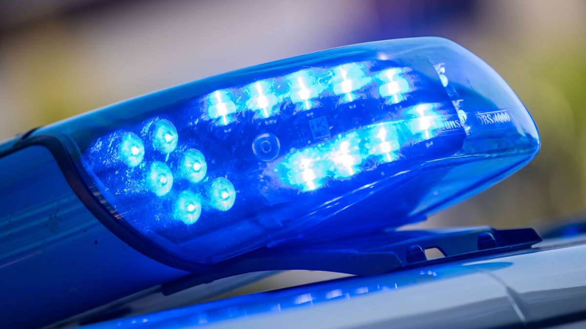 Leinfelden-Echterdingen: 43-Jähriger belästigt Jugendliche in Bus - Kreis