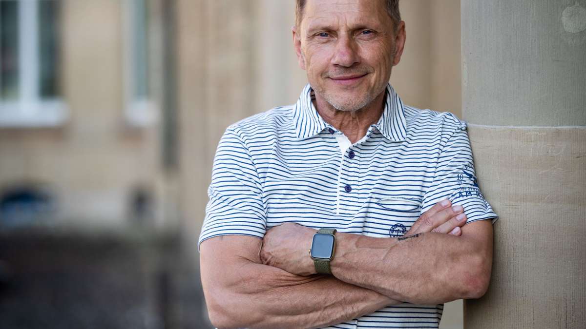 Prominente Gastrolle: Tatort trifft Tarzan: Richy Müller auf der Musicalbühne - Unterhaltung