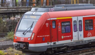 S-Bahnverkehr Stuttgart: Reparatur einer S-Bahn sorgt für Störungen bei den Linien S1 und S2