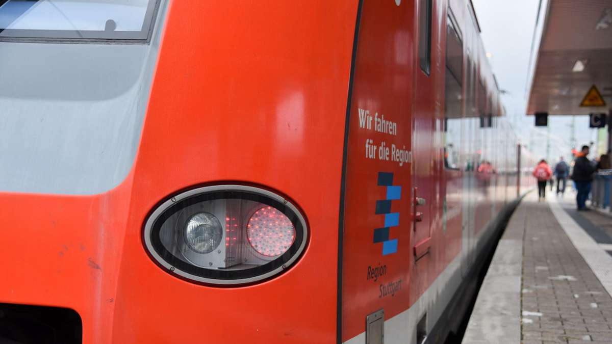 S-Bahn Stuttgart: Polizei sperrt Bahnhof Böblingen kurzzeitig – S1 betroffen