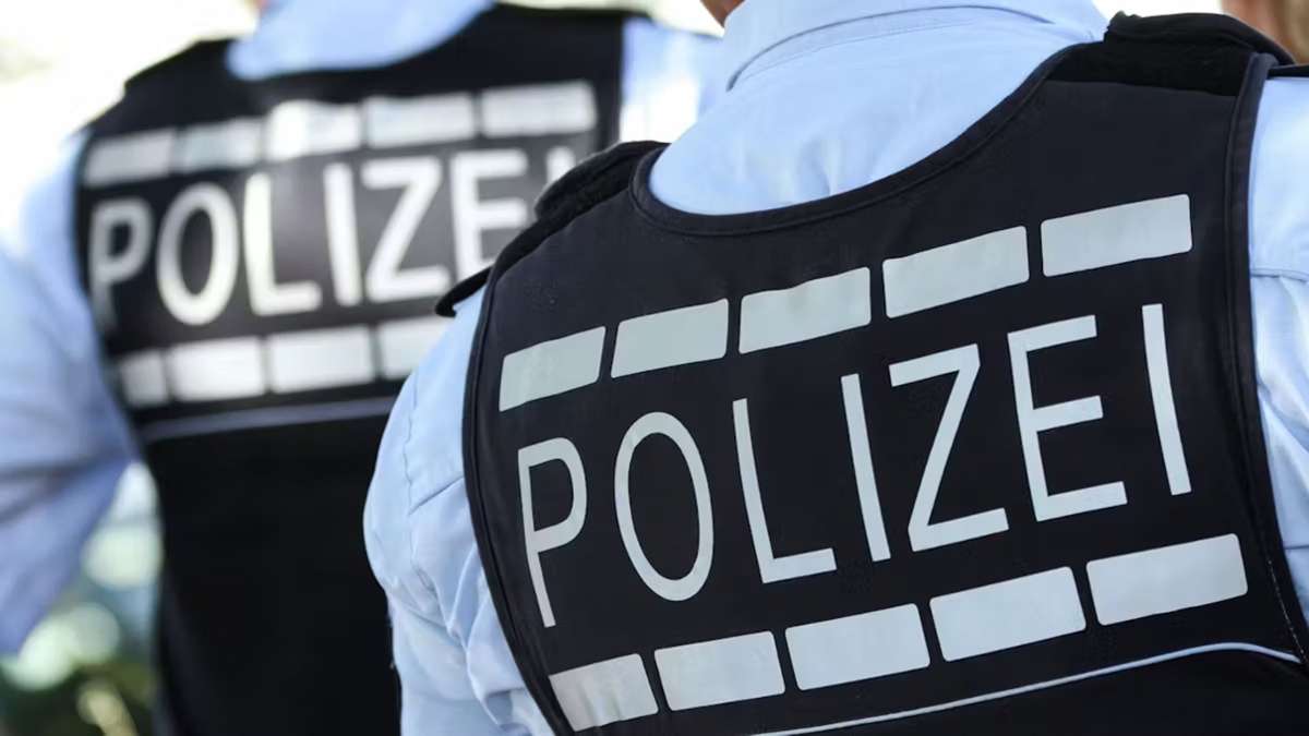 Staatsschutz ermittelt in Stuttgart: „Hitlergruß“ auf offener Straße gezeigt