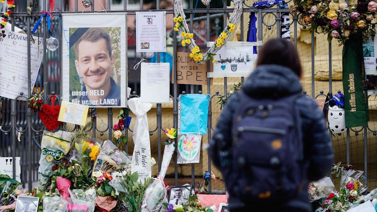 Mord in Mannheim: Gedenkveranstaltung für Rouven Laur – Innehalten für „mutigen Polizisten“