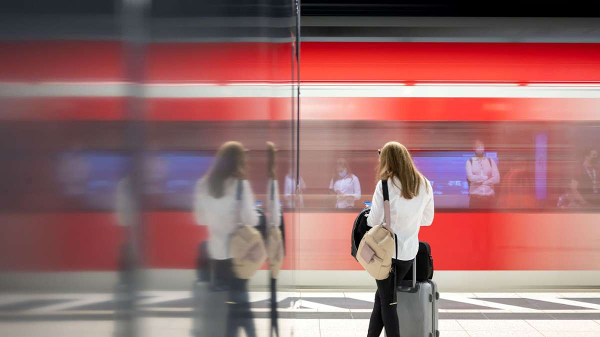 S-Bahnverkehr Stuttgart: Bauarbeiten und defektes Signal bringen alle Linien aus dem Takt