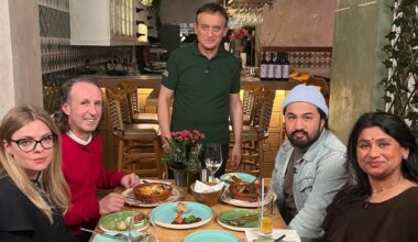 "Mein Lokal, Dein Lokal" aus Hannover: Mustafa (zweiter von links) entschied die Woche für sich.