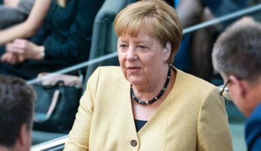Grüne fordern Untersuchungsausschuss zu Merkels Russland-Politik