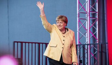 Rätsel um traditionelles Gemälde: Merkel verzichtet bislang auf ihr Porträt im Kanzleramt