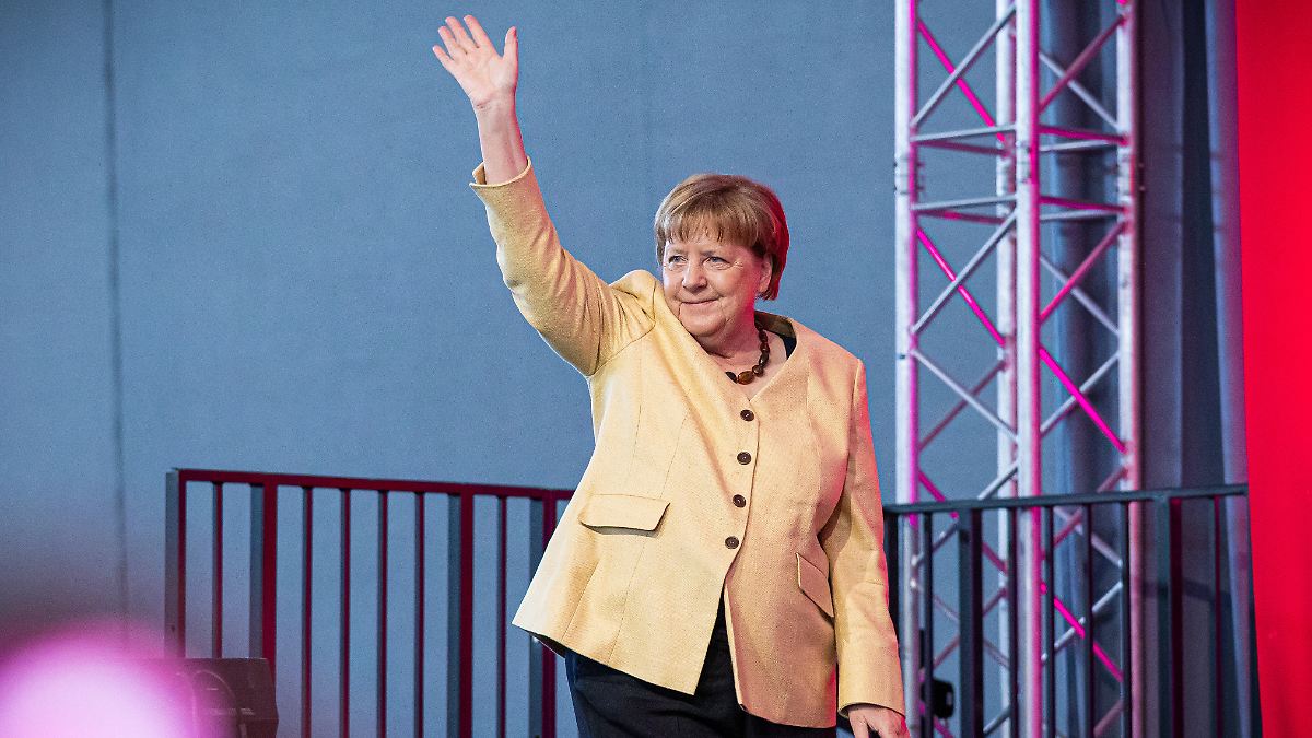 Rätsel um traditionelles Gemälde: Merkel verzichtet bislang auf ihr Porträt im Kanzleramt