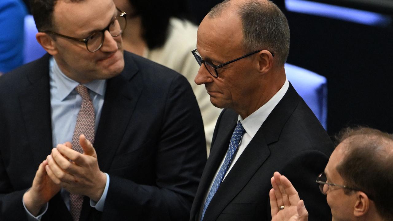 Erfolg im zweiten Wahlgang: Merz zum Bundeskanzler gewählt