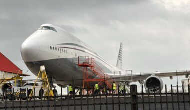 USA nehmen Jumbojet von Katar offiziell an – Trump geht Reporter wegen Nachfrage an