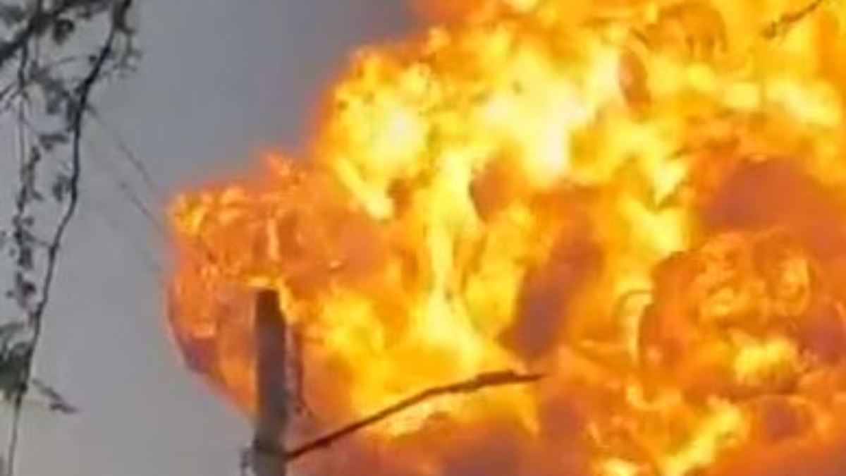 14:46 13 Treibstofftanks explodieren zu riesigem Feuerball - N-TV
