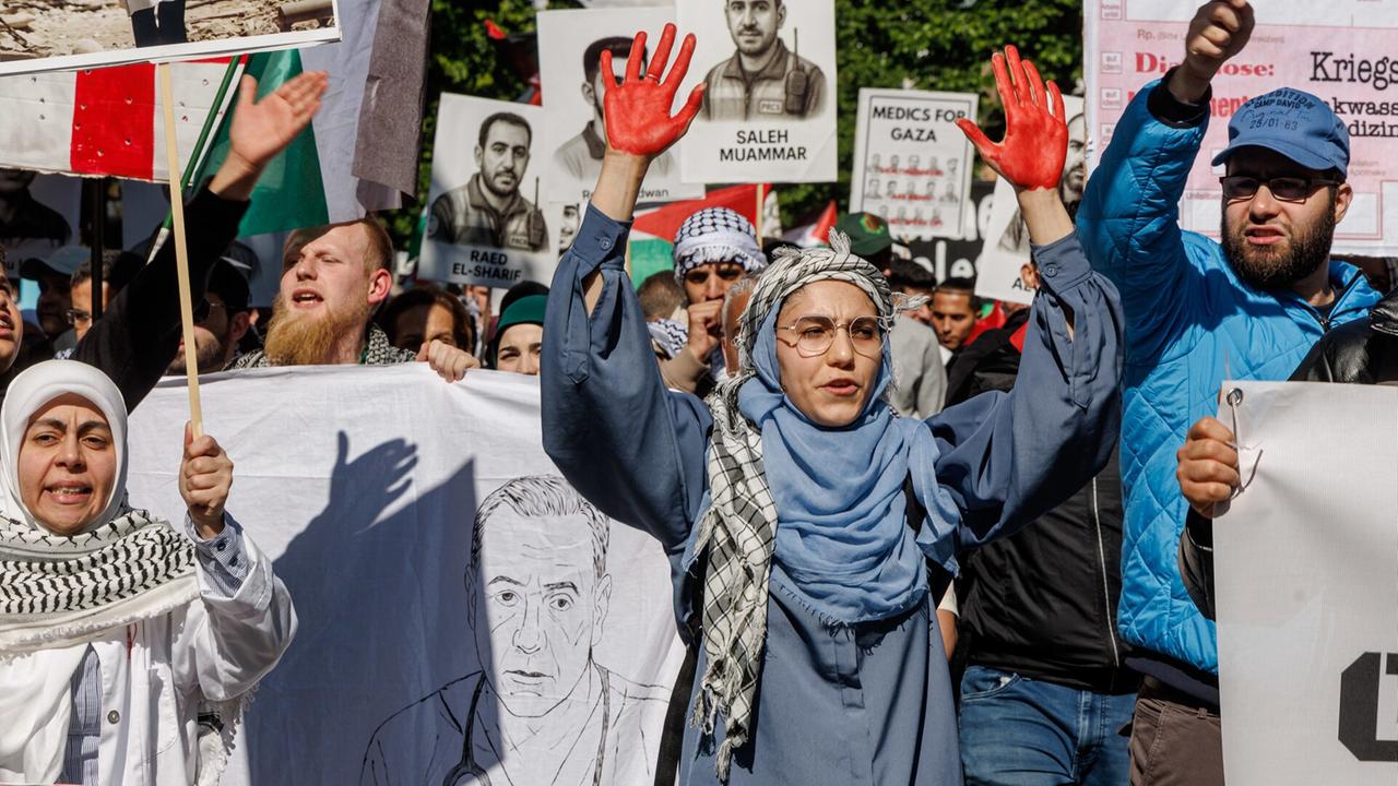 Hamburg: Hunderte Teilnehmer bei Pro-Palästina-Demo in Hamburg