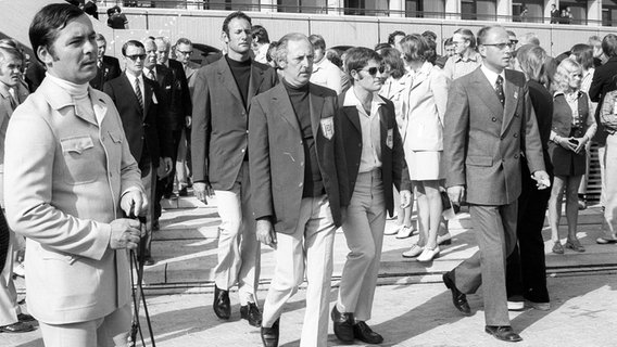 Eli Friedländer (mit Schnäuzer) und das israelische Olympia-Segelteam 1972 © NDR 