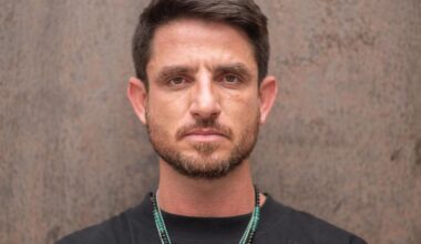 Der DJ Omri Sasi überlebte den 7. Oktober. Mit gemischten Gefühlen legt er nun in Berlin auf