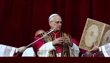Papst Leo XIV. tritt Amt an – wie Kölner reagieren