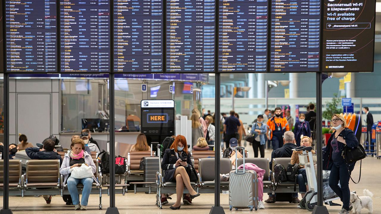 Ukraine-Liveblog: Flugverkehr in Moskau ausgesetzt