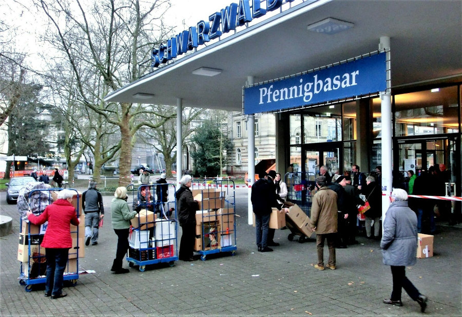 „Pfennigbasar“ 2025 – Spenden werden übergeben