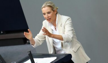 Alice Weidels Premiere als Oppositionsführerin
