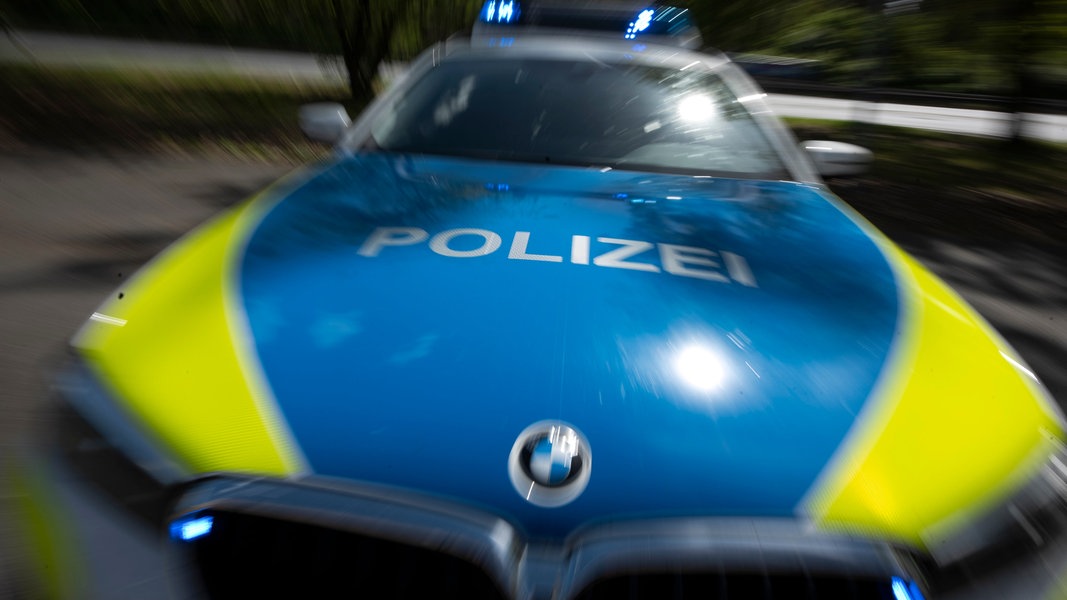Versuchte Geldautomaten-Sprengung in Garbsen: Täter flüchten | NDR.de - Nachrichten - Niedersachsen