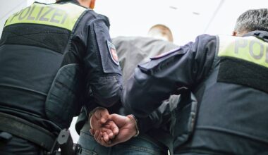 Messerattacke in Garbsen: Mann sticht Hausbewohner in den Hals | NDR.de - Nachrichten - Niedersachsen