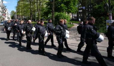Rechtsextremismus - fast 200 Polizisten offiziell unter Verdacht