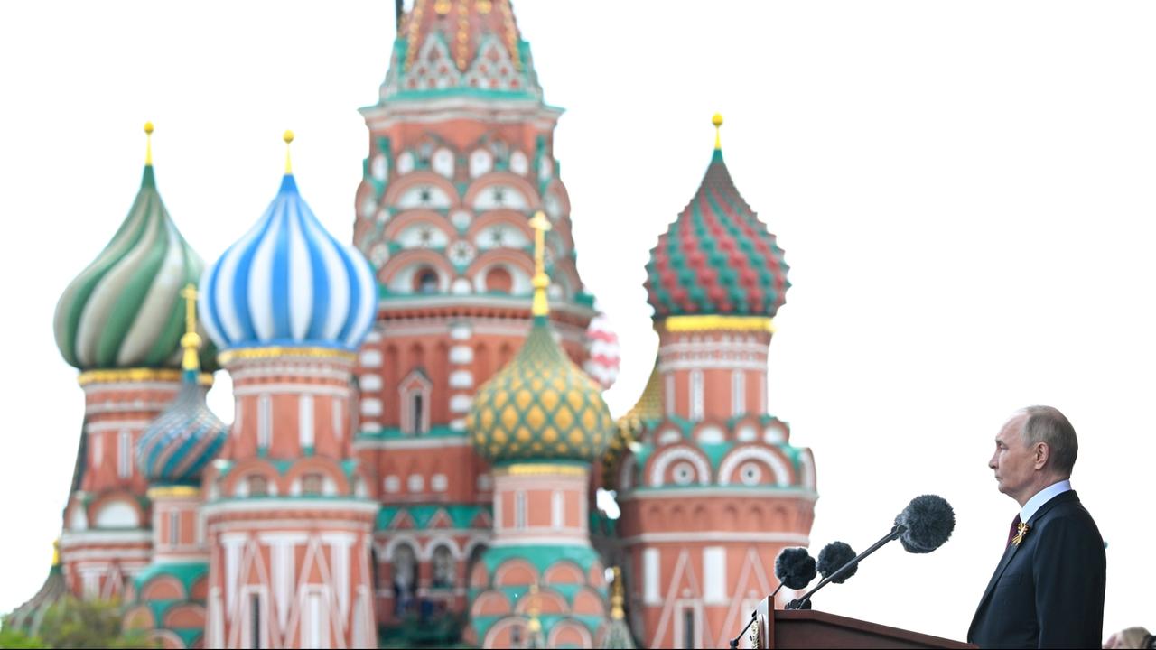 Putin rechtfertigt bei Weltkriegsgedenken den Angriff auf die Ukraine