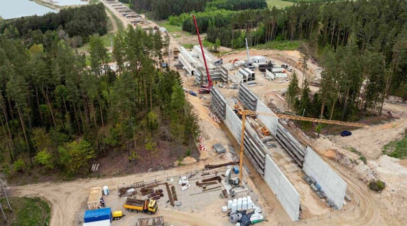 Rail Baltica Eisenbahnbrücke über die Neris