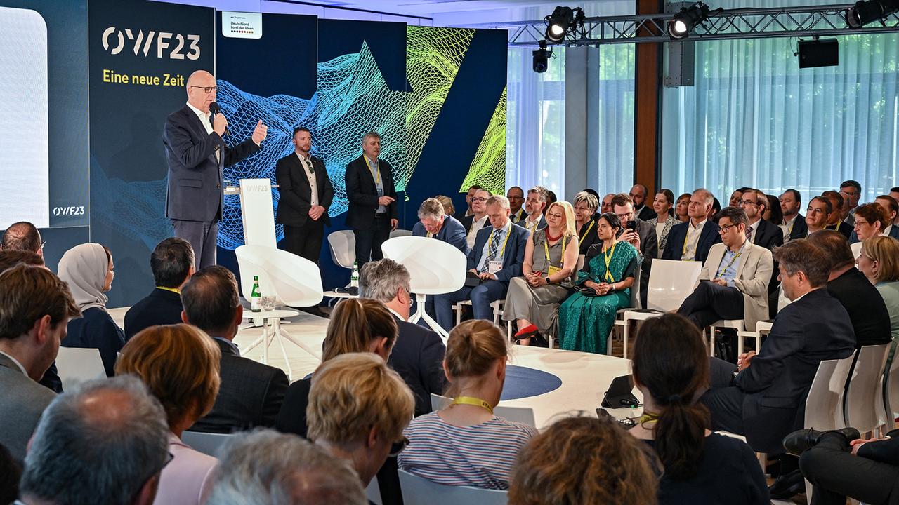 Brandenburg: Ostdeutsches Wirtschaftsforum: Weltwirtschaft am Scharmützelsee