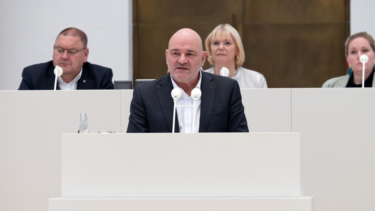 Brandenburg: Crumbach will Nachfolge für BSW-Vorsitz im September klären