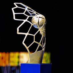 Die Trophäe der Handball Champions League (Quelle: IMAGO/Vitalii Kliuiev)