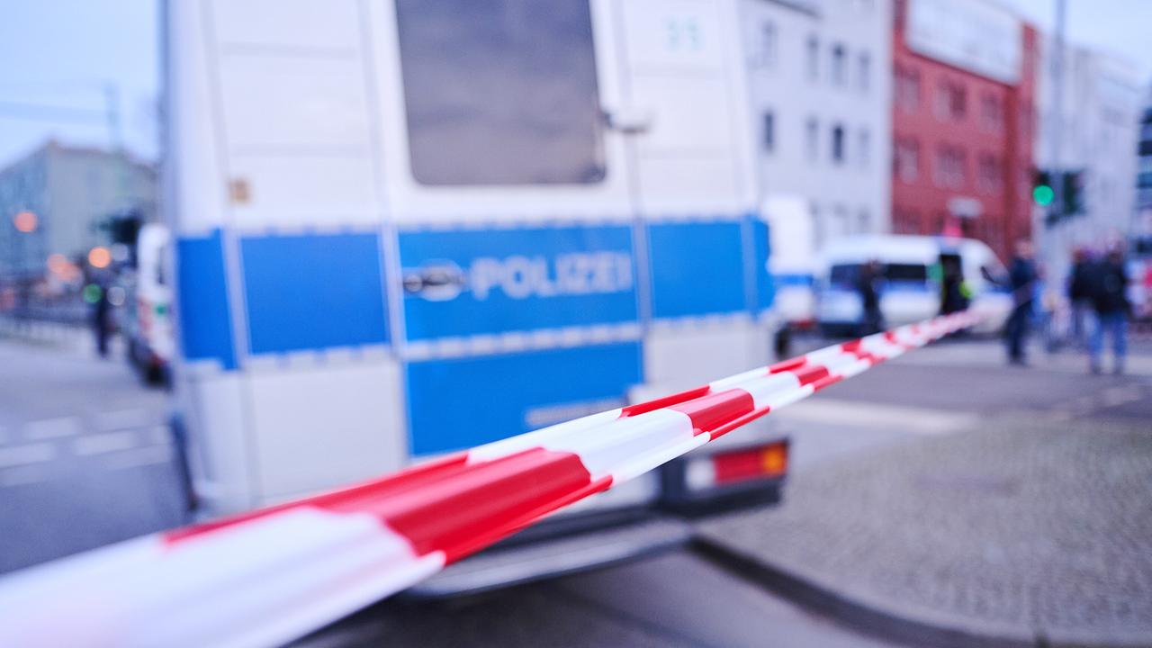 Berlin: Gruppe besetzt leeres Gebäude auf Stasi-Gelände in Berlin-Lichtenberg