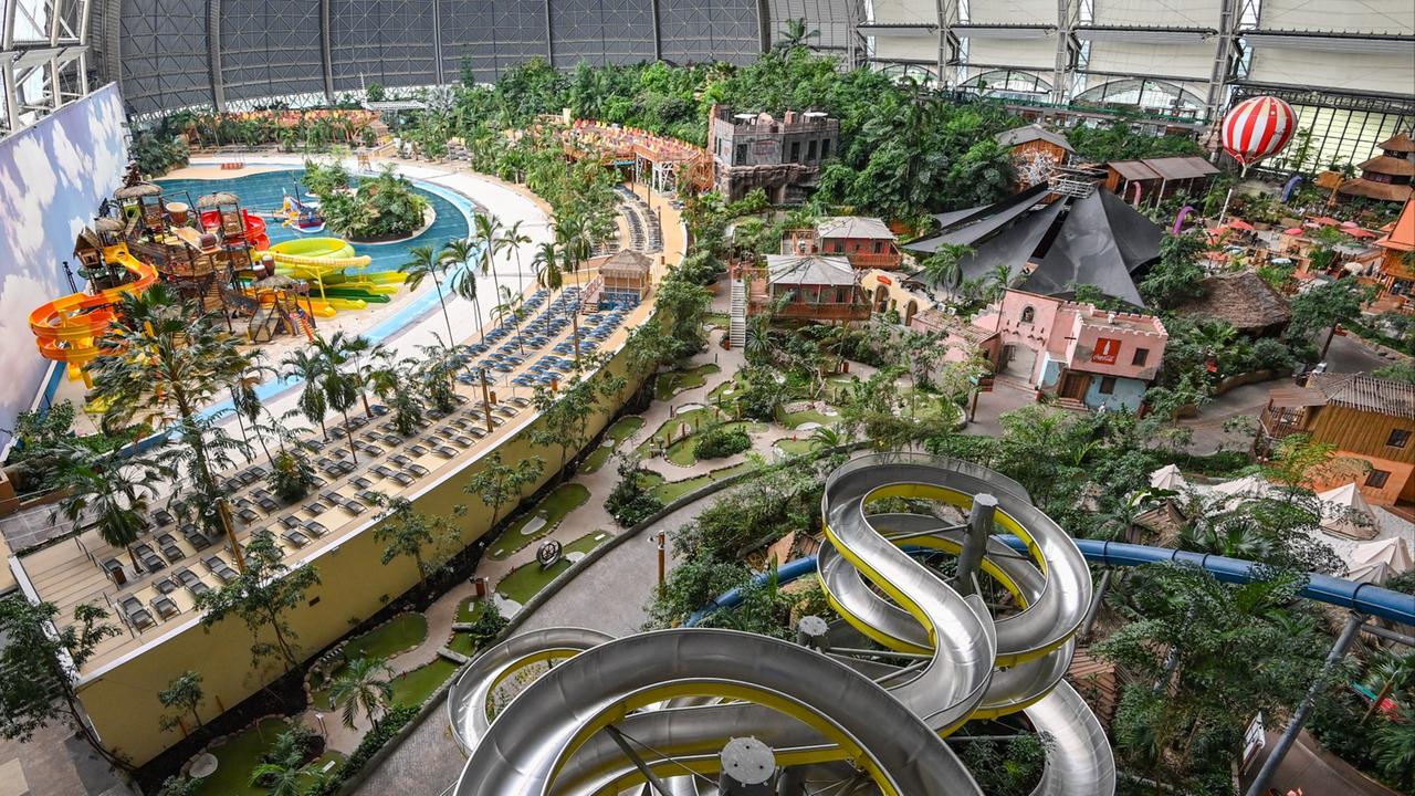 Brandenburg: Badegäste im Freizeitbad Tropical Islands klagen über Augenreizungen