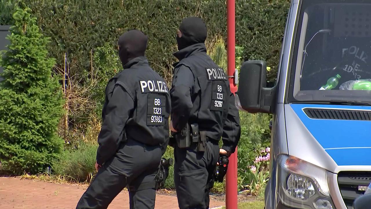Brandenburg: Razzia gegen mutmaßlich rechtsextreme Terrorzelle in mehreren Bundesländern