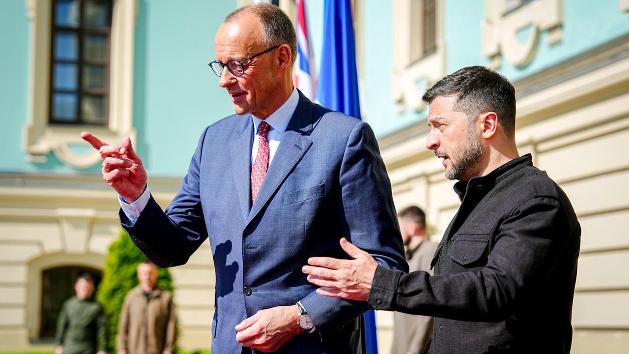 Berlin: Medienberichte: Selenskyj kommt am Mittwoch nach Berlin