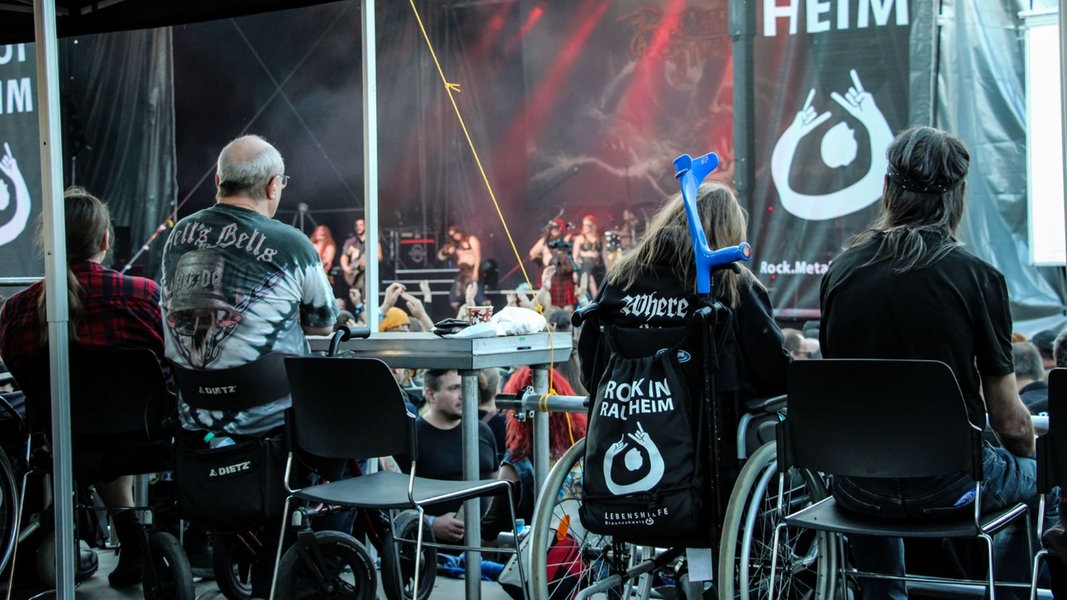 Rock in Rautheim: Festival setzt auf Inklusion und Metal | NDR.de - Kultur