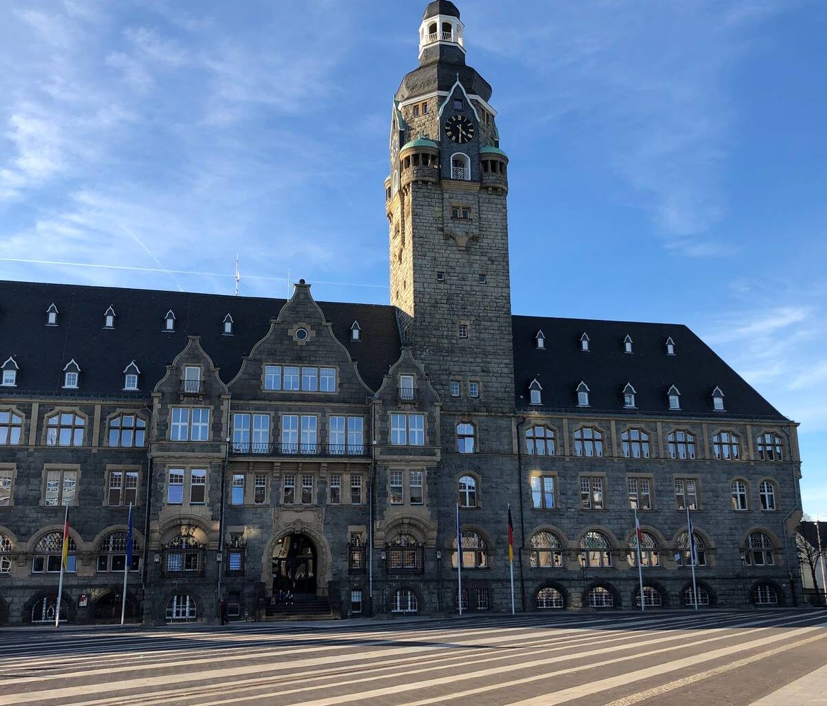 Linke/echt. Remscheid fordert mehr Defibrillatoren