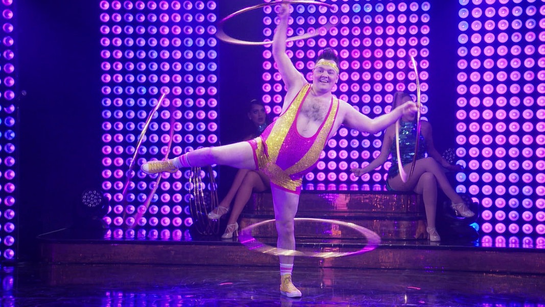 "Du lebst nur einmal!" - Hula-Hoop-Artist Craig Reid in Hamburg | NDR.de - Kultur