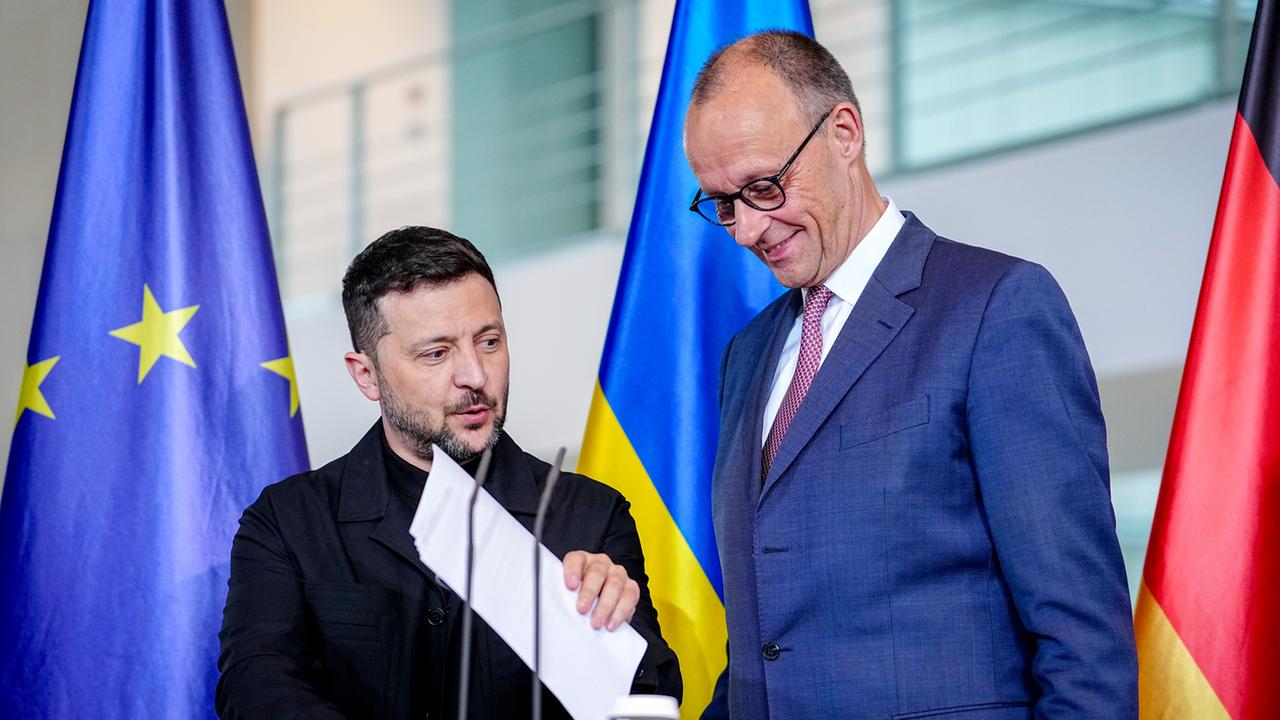 Was vom Besuch Selenskyjs in Berlin bleibt