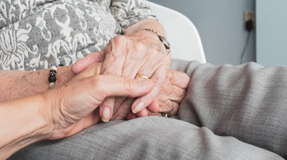 Seniorin aus Leipzig fällt auf Online-Betrug herein