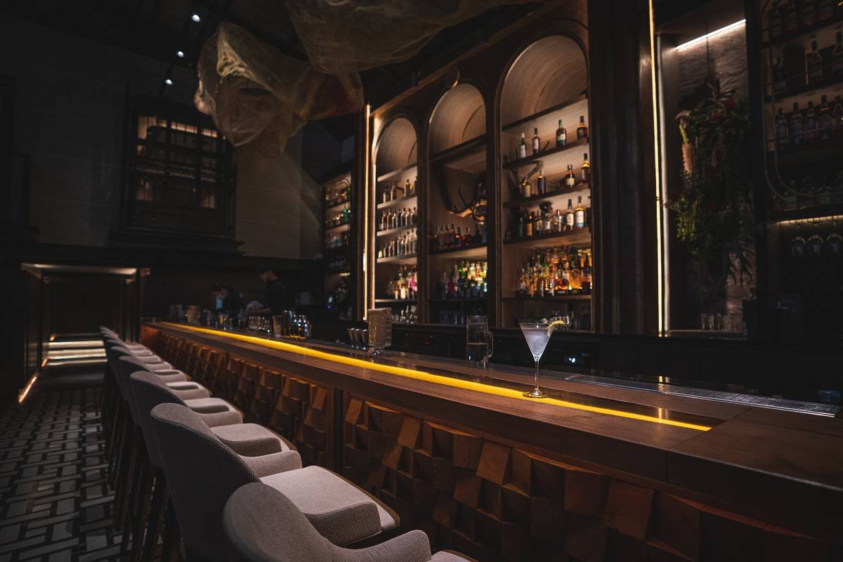 Bar