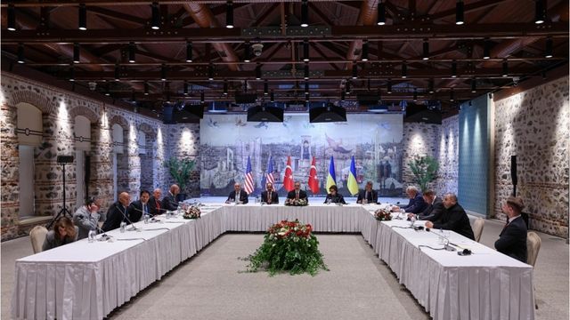 Ukraine und Russland starten Gespräche in Istanbul