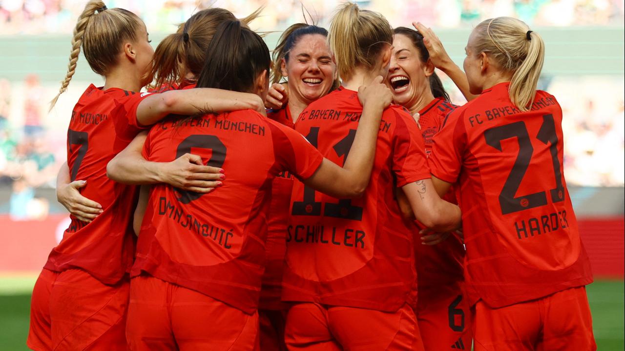 Fußballerinnen des FC Bayern gewinnen DFB-Pokalfinale gegen Bremen