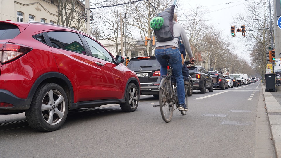 Weniger Stau dank KI: Forschungsprojekt soll Verkehrsfluss in Leipzig verbessern