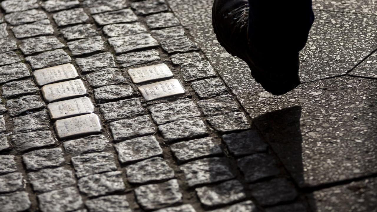 Erinnerungskultur - Der Stolperstein-Effekt | tagesschau.de