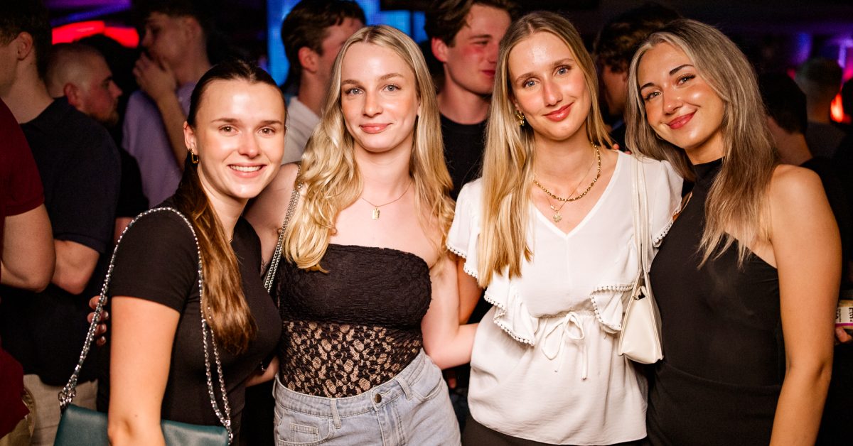 So wild feierte Düsseldorf am 2. Mai ins Wochenende!