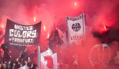 Vermummt und mit Pyrotechnik: Großeinsatz in Karlsruhe: Polizei verhindert Eskalation durch Eintracht Frankfurt-Fans