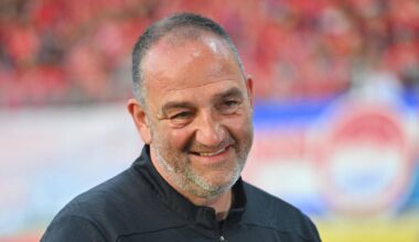 Fußball | 1. FC Heidenheim: Starke Geste: Trainer Frank Schmidt besucht Bochum-Stürmer im Krankenhaus