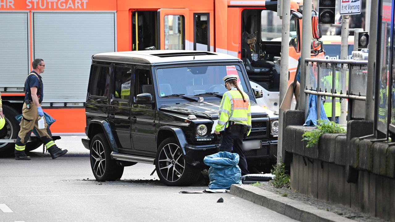 Baden-Württemberg: Nach Unfall in Stuttgart am Olgaeck: Fahrer "bedauert das Geschehen zutiefst"
