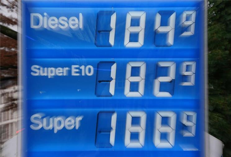 Sprit sparen leicht gemacht – die besten Tankstellenpreise in Hamburg