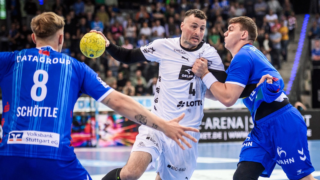 THW Kiel gewinnt nach wilder erster Hälfte in Stuttgart | NDR.de - Sport