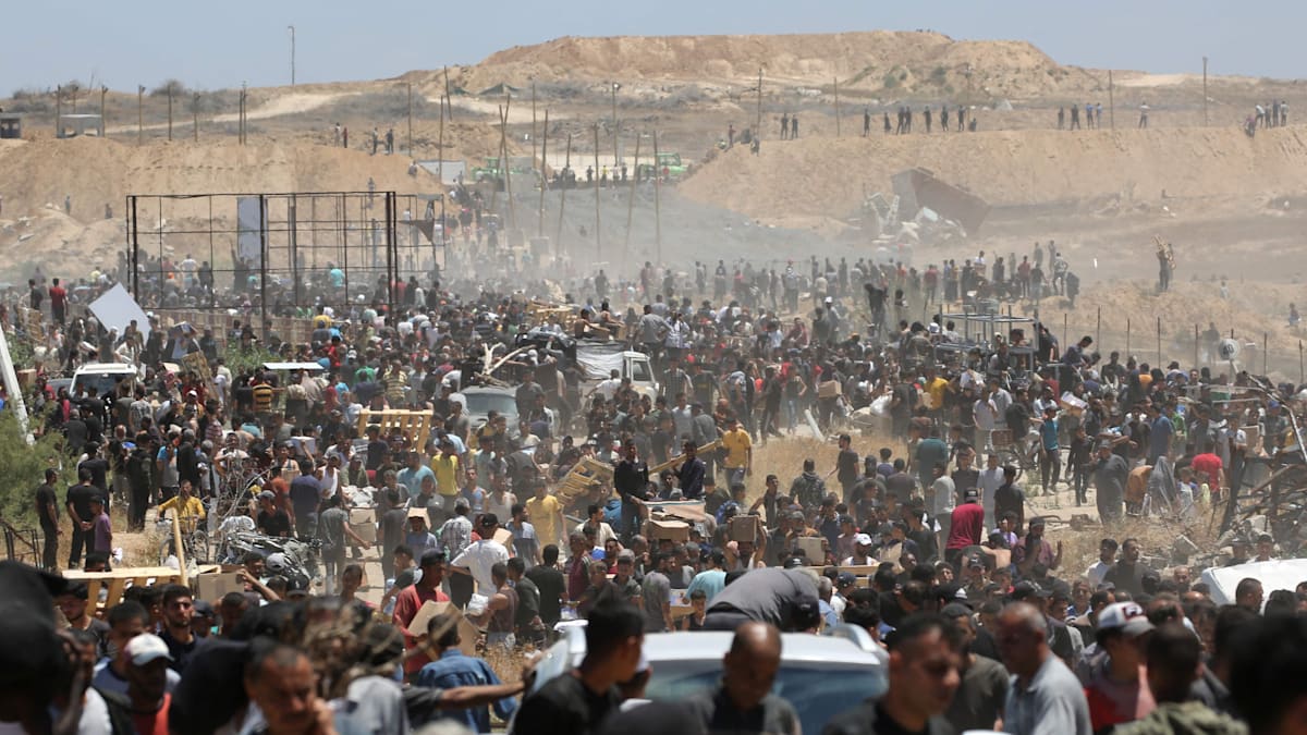 „Horden hungriger Menschen“ – Die undurchsichtige Organisation der Gaza-Hilfe